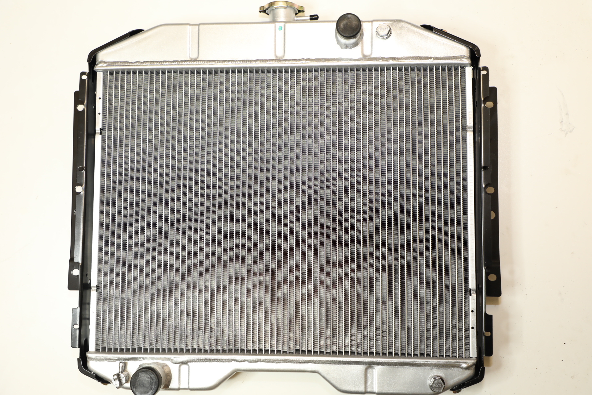 Радиатор охлаждения ГАЗ-3307 3-х рядный медный KOOSHESH RADIATOR (ИРАН)