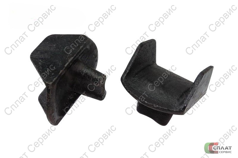 //Вкладыш кронштейна передней рессоры 64221