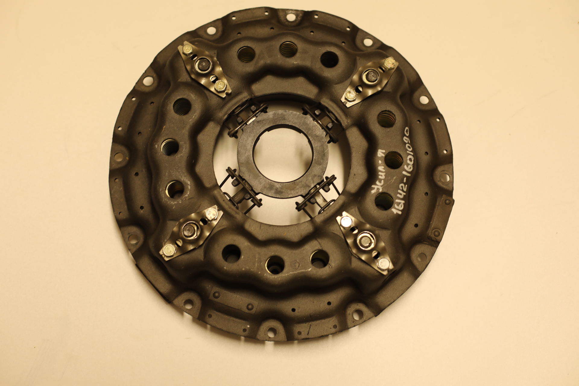 //Корзина сцепления 