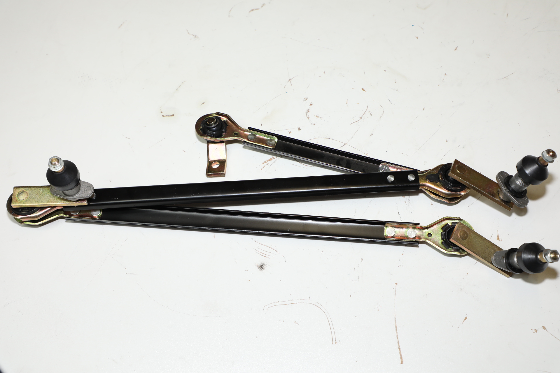 //Трапеция стеклоочистителя (L=560) (64221-5205500-010)