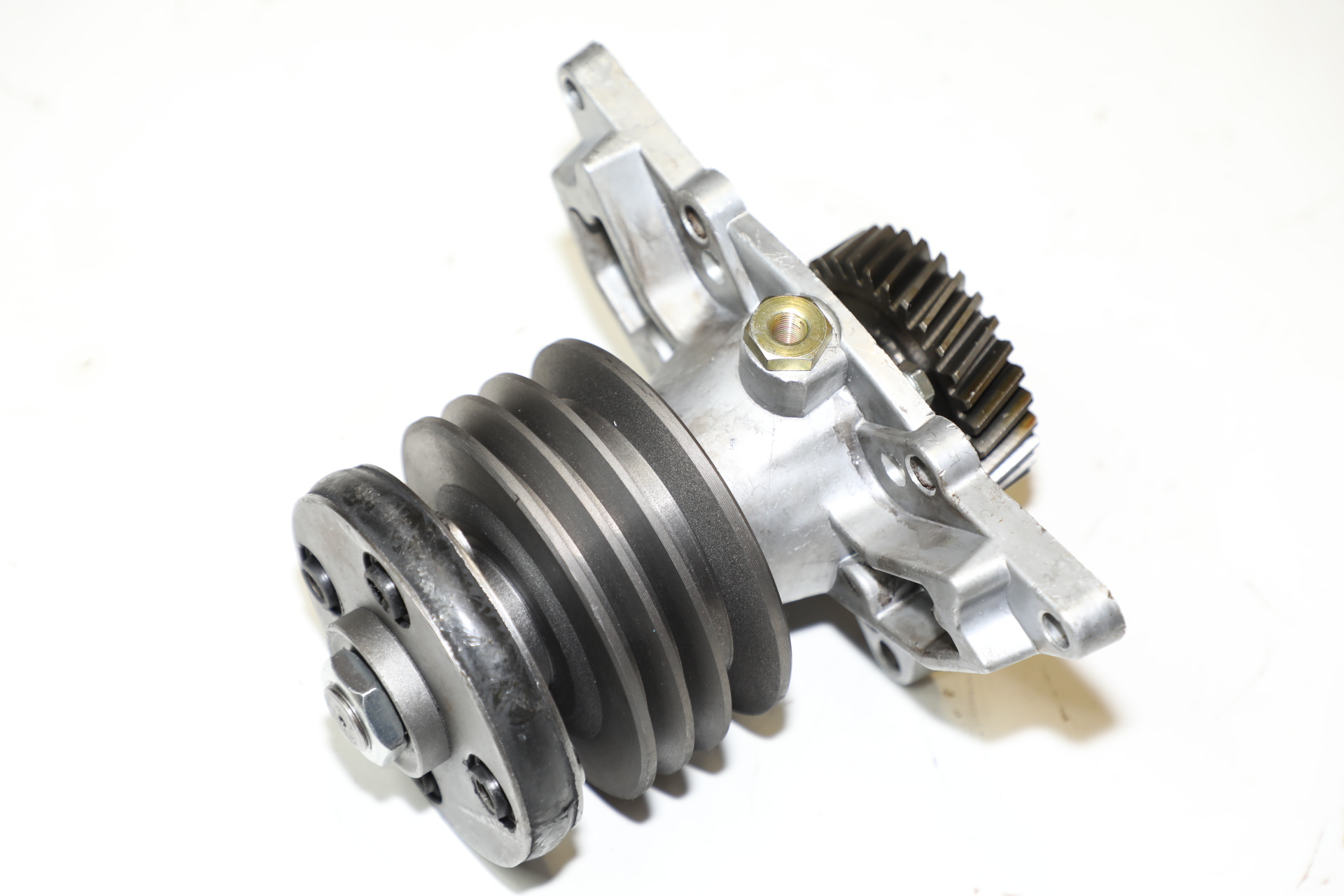 // Привод вентилятора 3-х ручьевой 