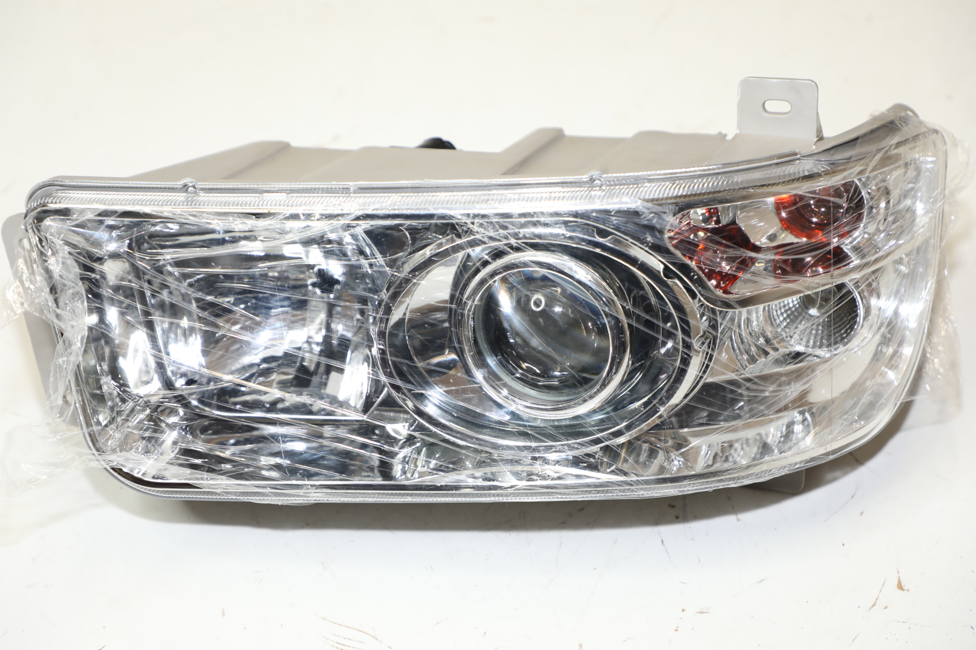 // Блок-фара правая